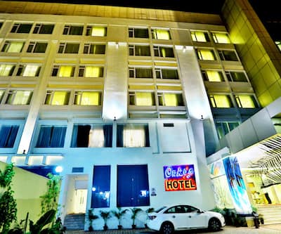 https://imgcld.yatra.com/ytimages/image/upload/t_hotel_yatra_city_desktop/v1441050503/Domestic Hotels/Hotels_Kolkata/Regenta Orkos Kolkata/Overview.jpg